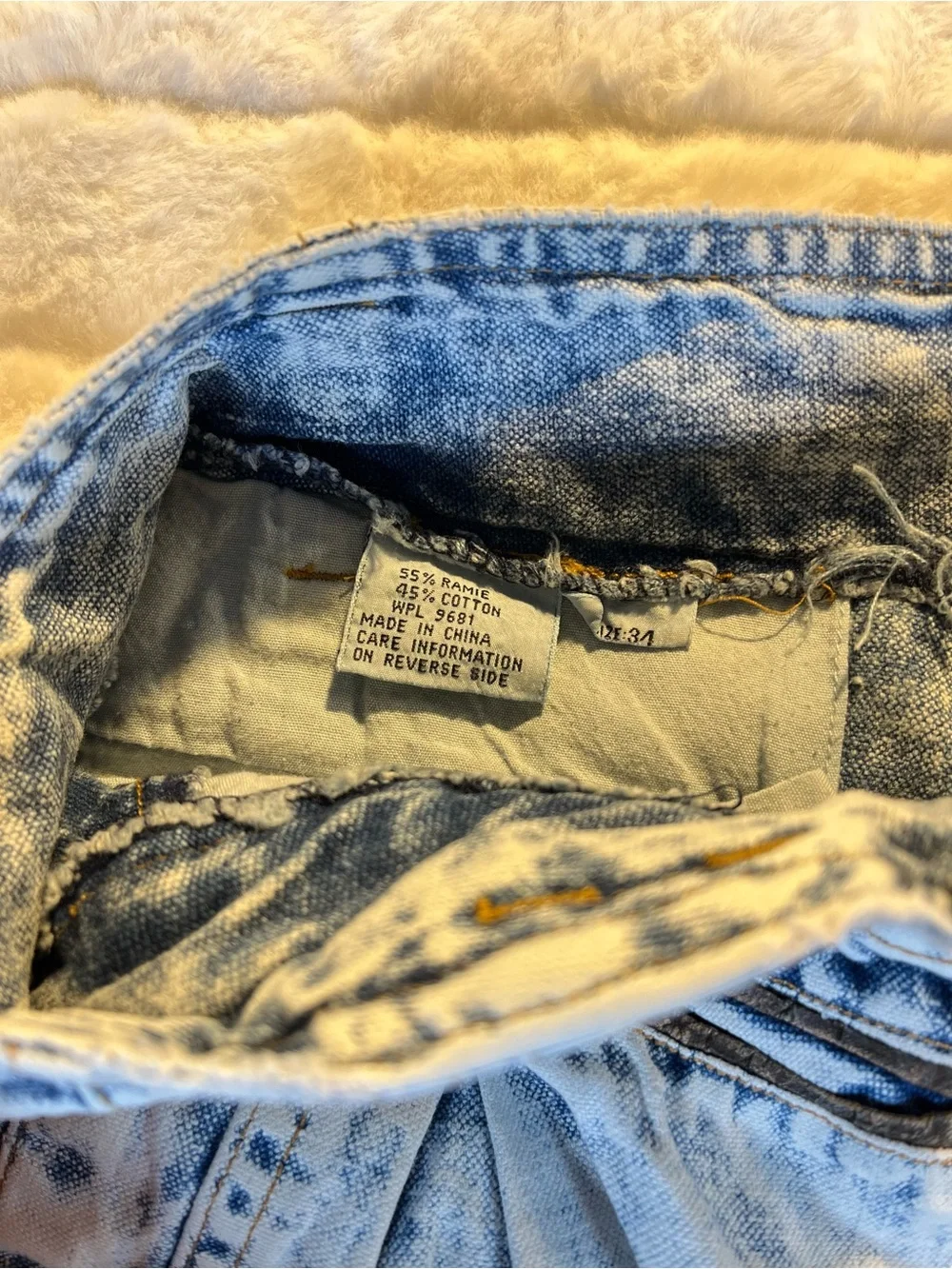 Vintage 90s Acid Wash Denim Shorts Pleated High Waisted Y2K Grunge Festival 34